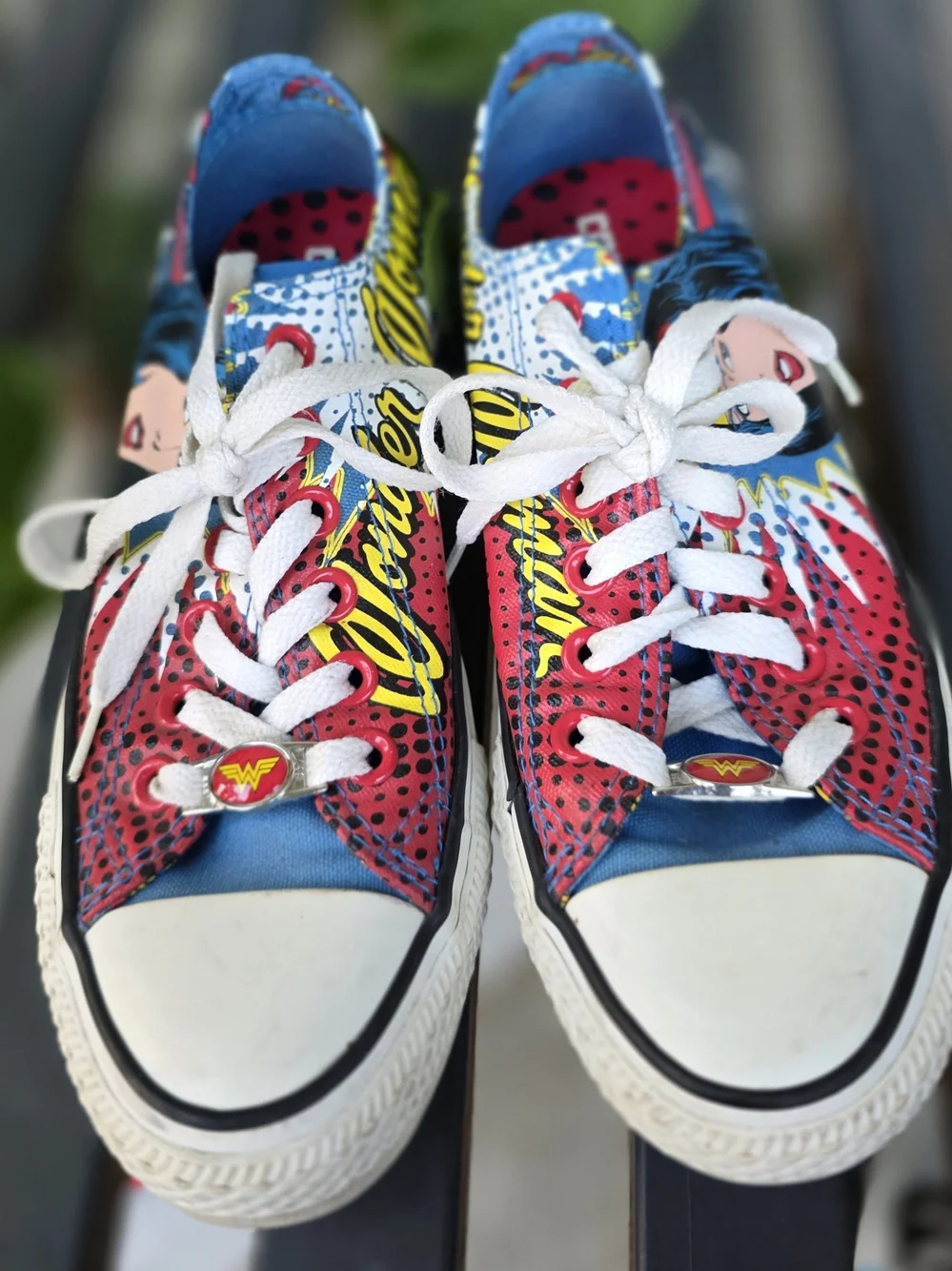 Converse Women/Men Wonder Woman Graphic Sneakers in Red, Blue & White